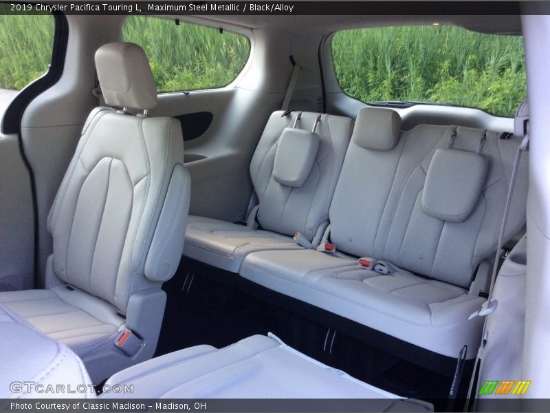 Maximum Steel Metallic / Black/Alloy 2019 Chrysler Pacifica Touring L