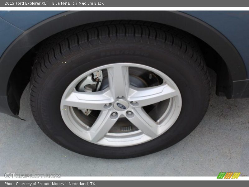 Blue Metallic / Medium Black 2019 Ford Explorer XLT