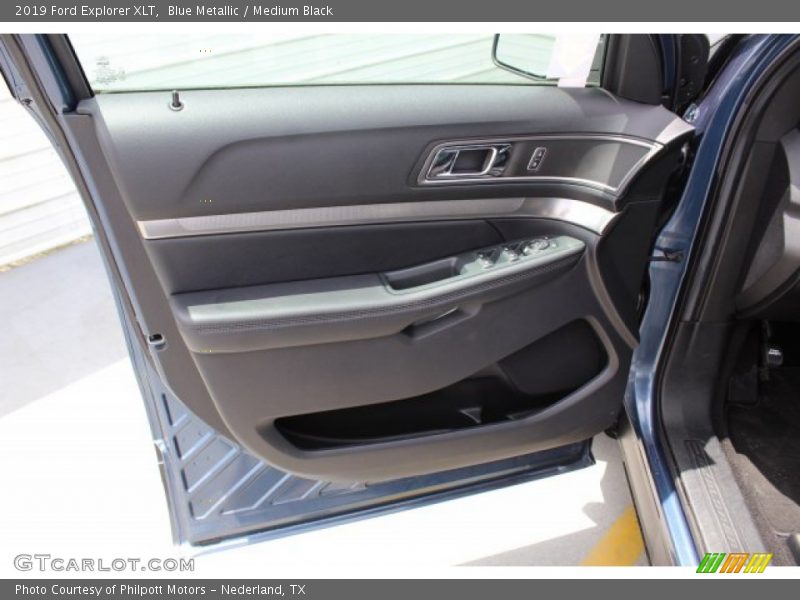 Blue Metallic / Medium Black 2019 Ford Explorer XLT