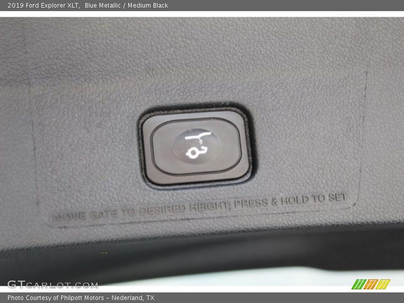 Blue Metallic / Medium Black 2019 Ford Explorer XLT