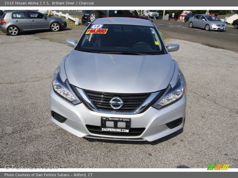 Brilliant Silver / Charcoal 2016 Nissan Altima 2.5 S