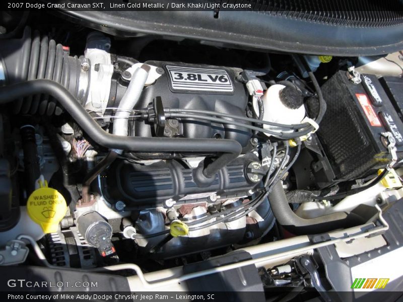 Linen Gold Metallic / Dark Khaki/Light Graystone 2007 Dodge Grand Caravan SXT