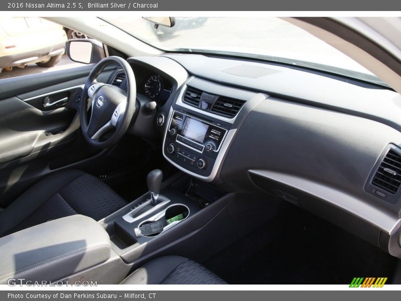 Brilliant Silver / Charcoal 2016 Nissan Altima 2.5 S
