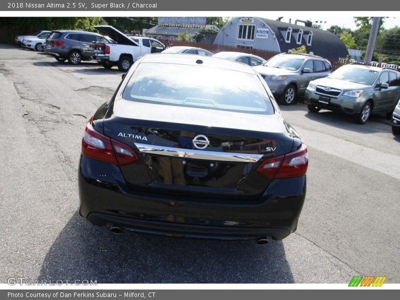 Super Black / Charcoal 2018 Nissan Altima 2.5 SV