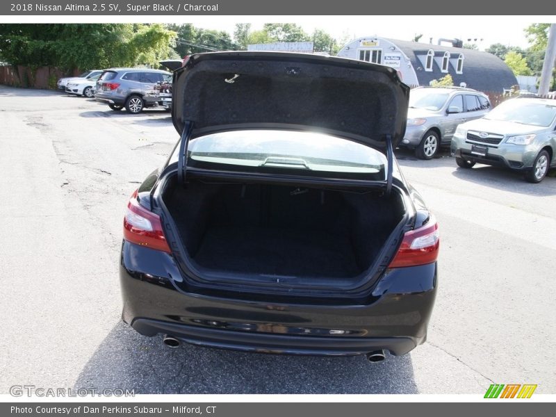 Super Black / Charcoal 2018 Nissan Altima 2.5 SV