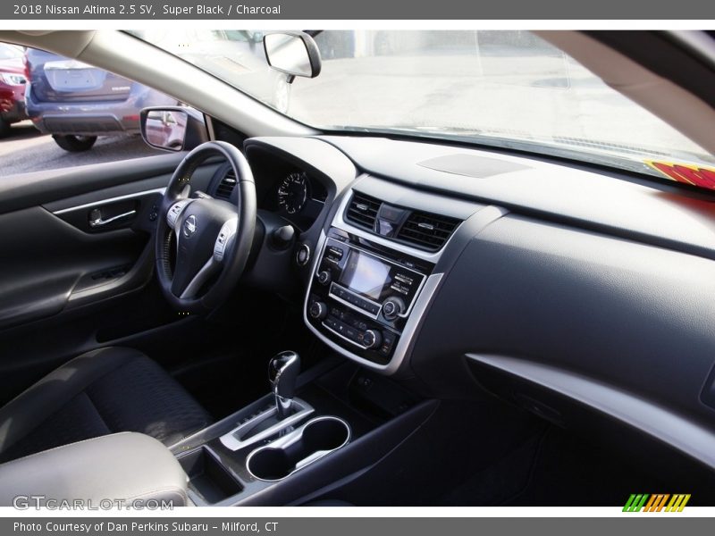 Super Black / Charcoal 2018 Nissan Altima 2.5 SV