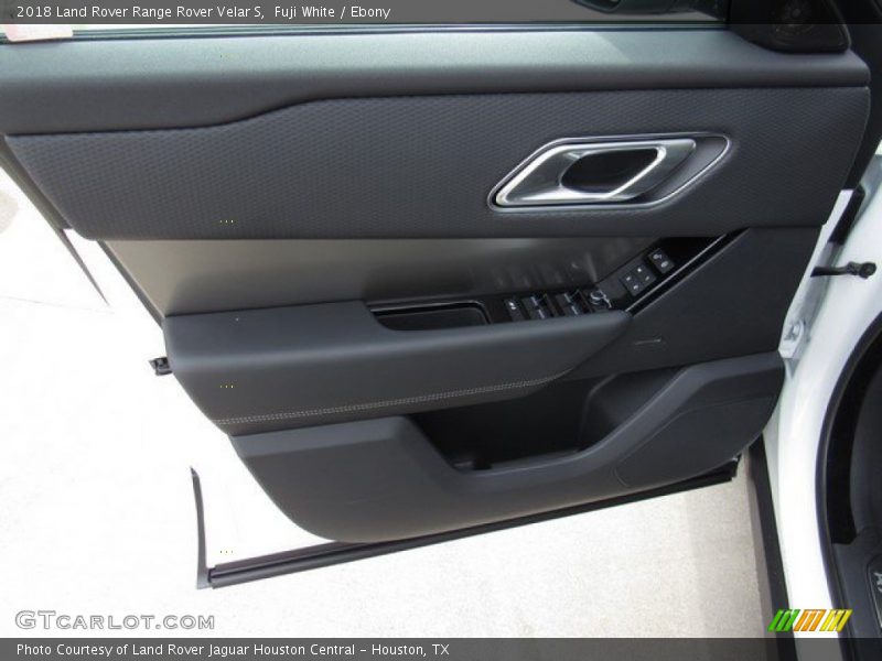 Fuji White / Ebony 2018 Land Rover Range Rover Velar S