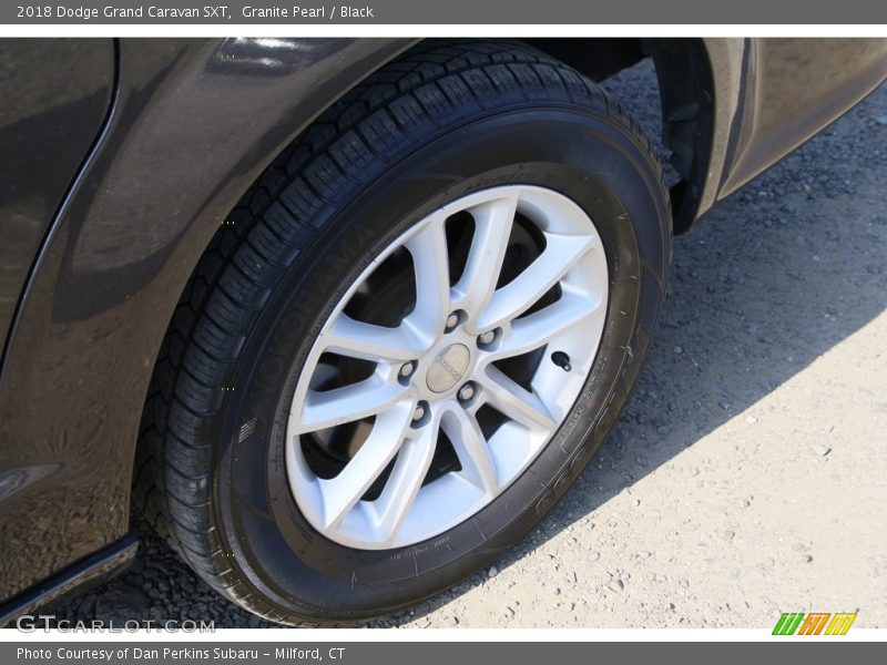 Granite Pearl / Black 2018 Dodge Grand Caravan SXT