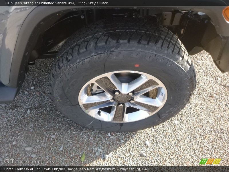 Sting-Gray / Black 2019 Jeep Wrangler Unlimited Sahara 4x4