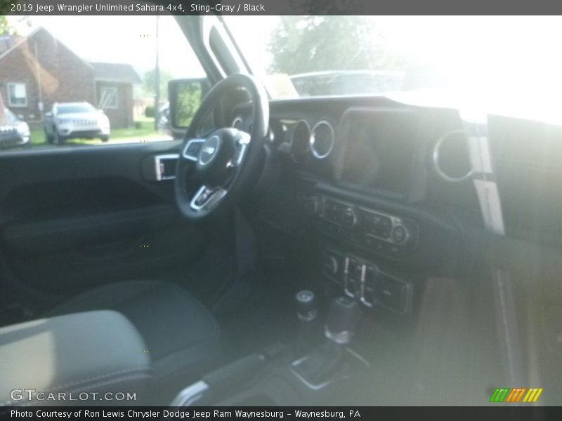 Sting-Gray / Black 2019 Jeep Wrangler Unlimited Sahara 4x4