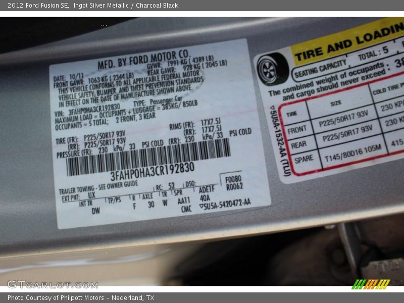 Ingot Silver Metallic / Charcoal Black 2012 Ford Fusion SE