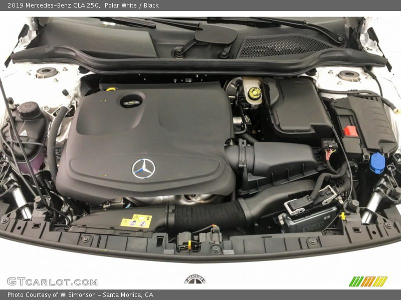 Polar White / Black 2019 Mercedes-Benz GLA 250
