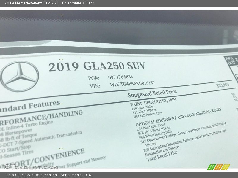 Polar White / Black 2019 Mercedes-Benz GLA 250