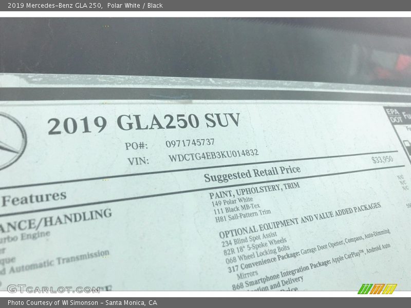 Polar White / Black 2019 Mercedes-Benz GLA 250