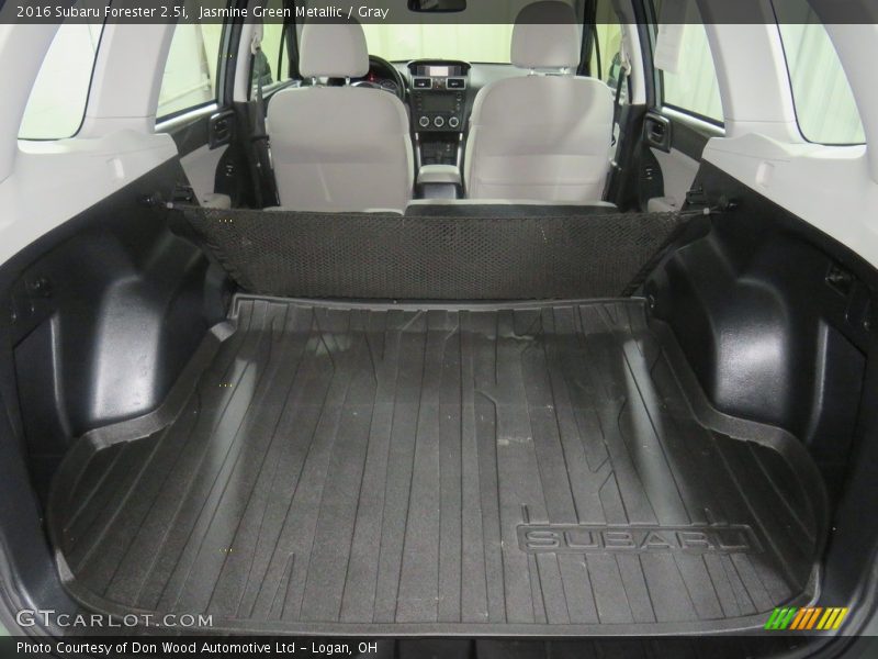 Jasmine Green Metallic / Gray 2016 Subaru Forester 2.5i