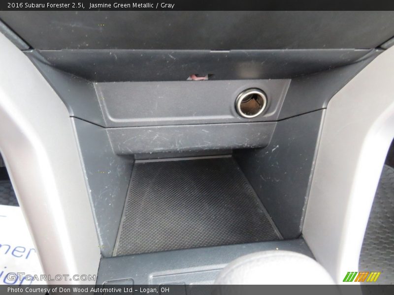 Jasmine Green Metallic / Gray 2016 Subaru Forester 2.5i