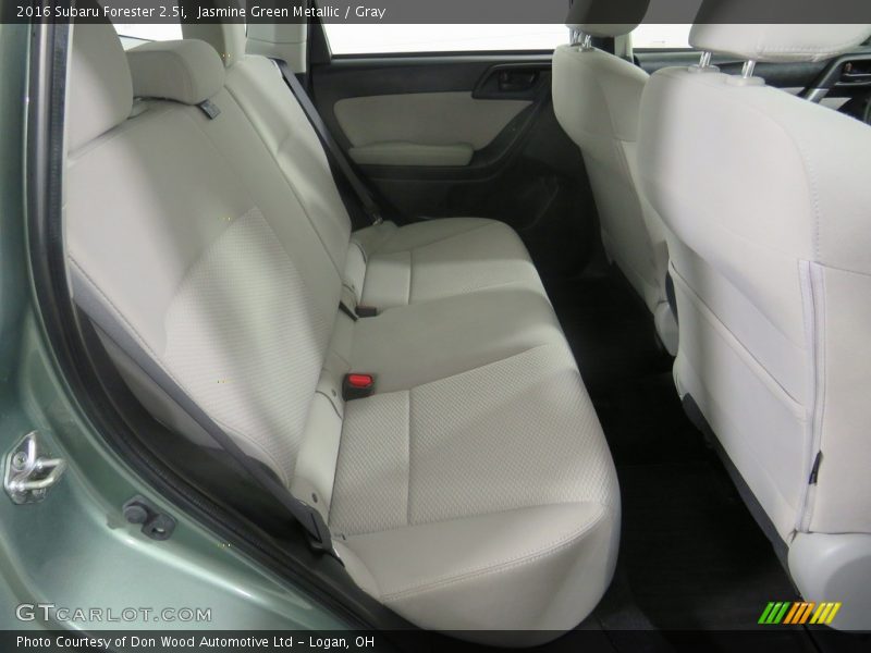 Jasmine Green Metallic / Gray 2016 Subaru Forester 2.5i
