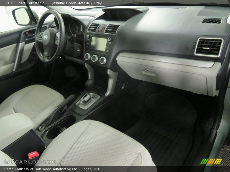 Jasmine Green Metallic / Gray 2016 Subaru Forester 2.5i