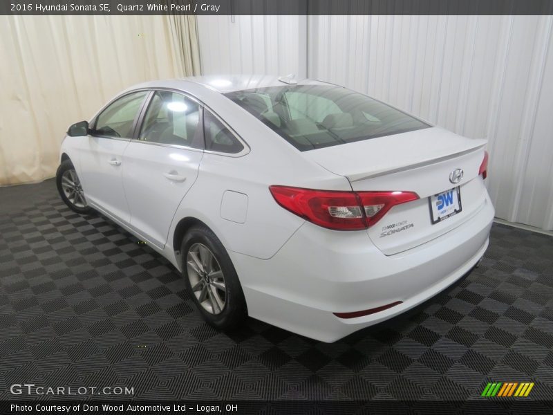 Quartz White Pearl / Gray 2016 Hyundai Sonata SE