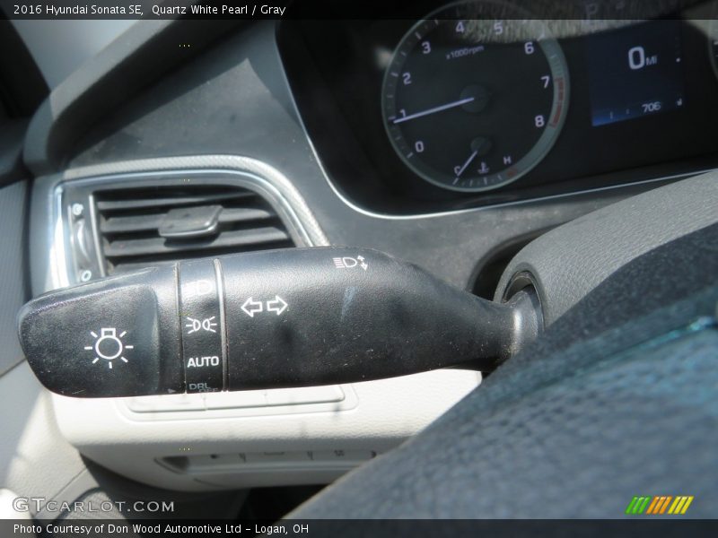 Quartz White Pearl / Gray 2016 Hyundai Sonata SE