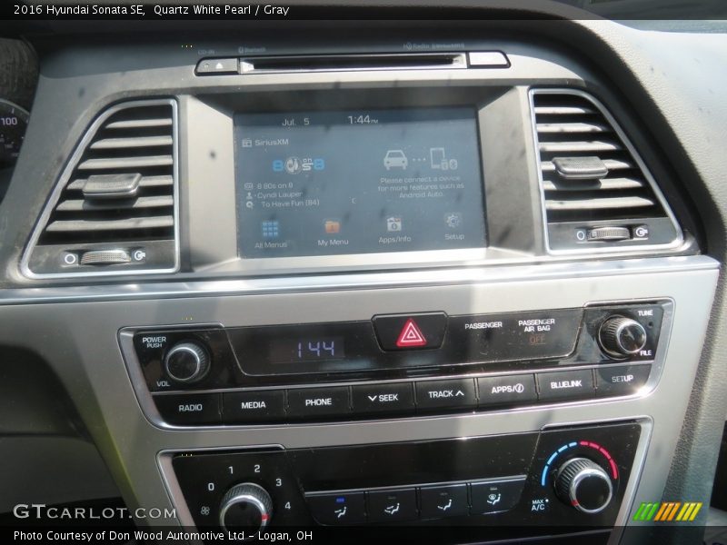 Quartz White Pearl / Gray 2016 Hyundai Sonata SE