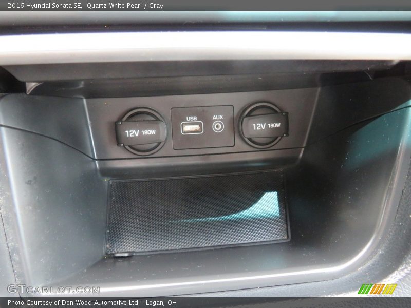 Quartz White Pearl / Gray 2016 Hyundai Sonata SE