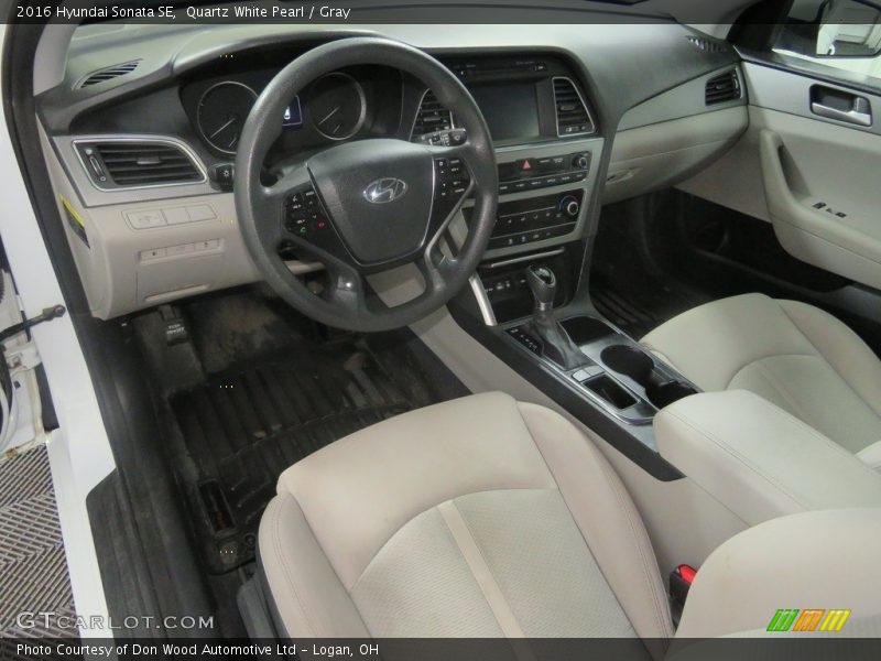 Quartz White Pearl / Gray 2016 Hyundai Sonata SE