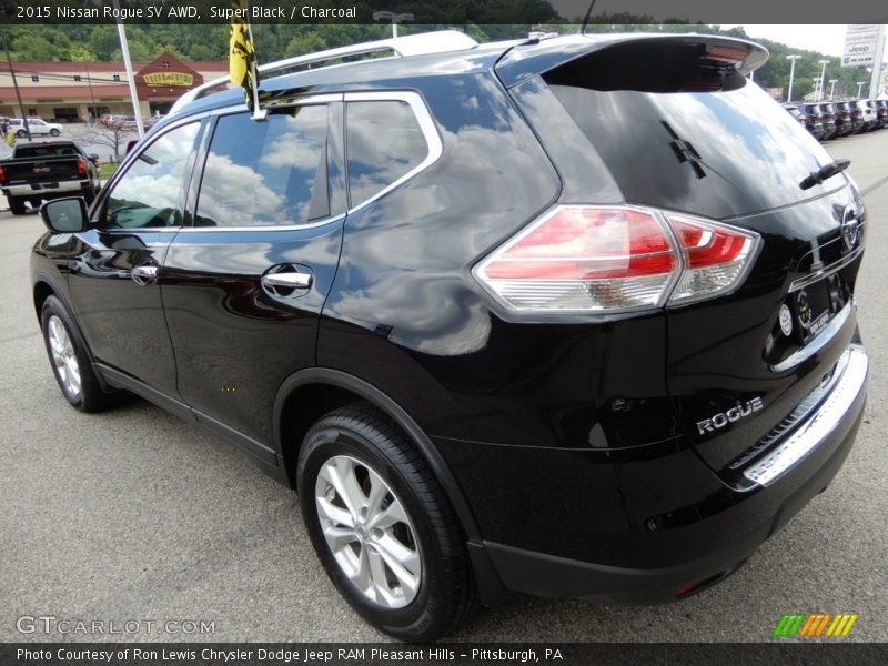 Super Black / Charcoal 2015 Nissan Rogue SV AWD