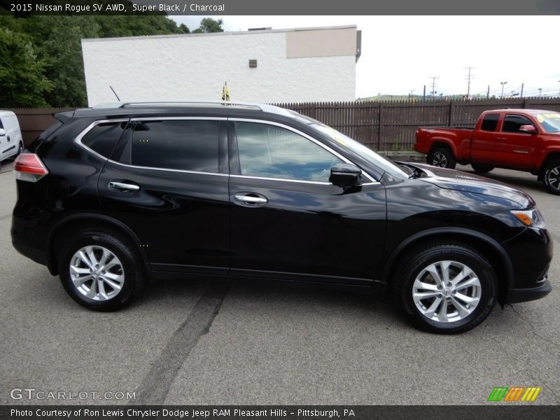 Super Black / Charcoal 2015 Nissan Rogue SV AWD
