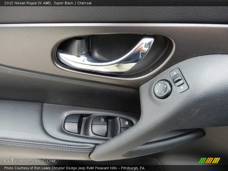 Super Black / Charcoal 2015 Nissan Rogue SV AWD