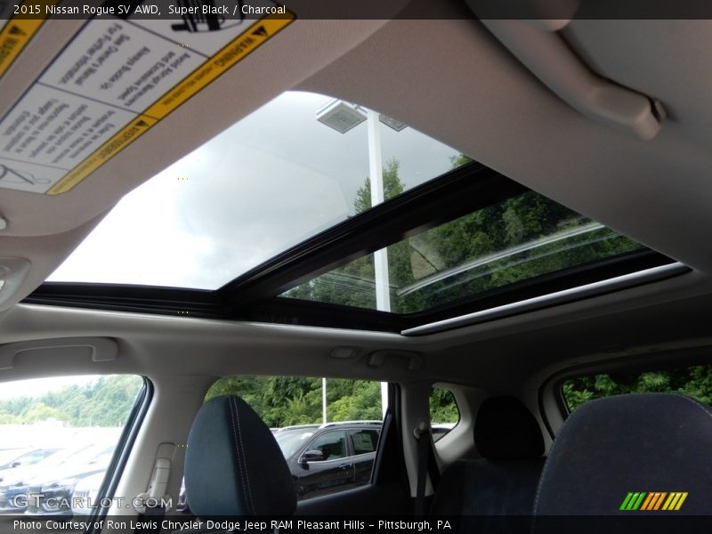 Super Black / Charcoal 2015 Nissan Rogue SV AWD