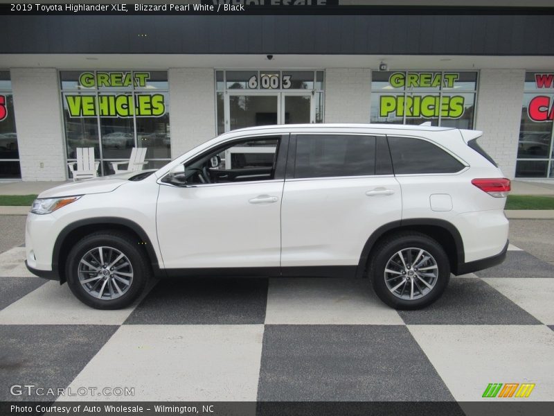 Blizzard Pearl White / Black 2019 Toyota Highlander XLE