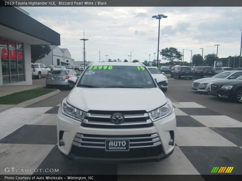Blizzard Pearl White / Black 2019 Toyota Highlander XLE