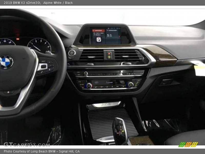 Alpine White / Black 2019 BMW X3 sDrive30i