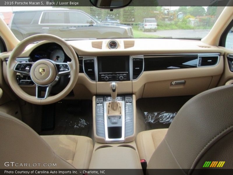 Black / Luxor Beige 2016 Porsche Macan S