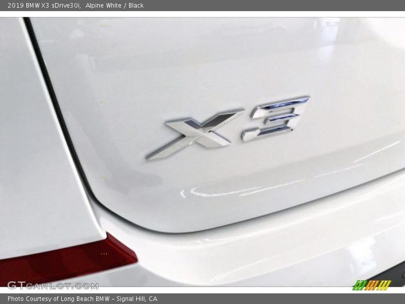 Alpine White / Black 2019 BMW X3 sDrive30i