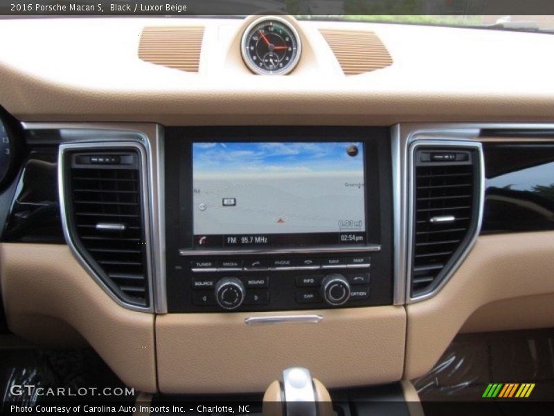 Black / Luxor Beige 2016 Porsche Macan S