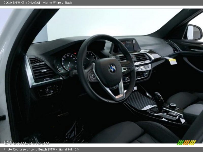 Alpine White / Black 2019 BMW X3 sDrive30i