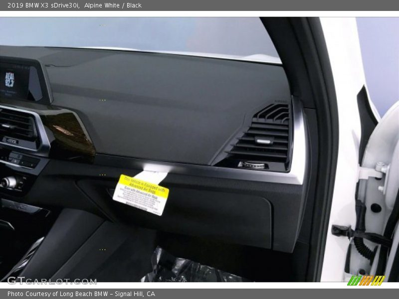 Alpine White / Black 2019 BMW X3 sDrive30i