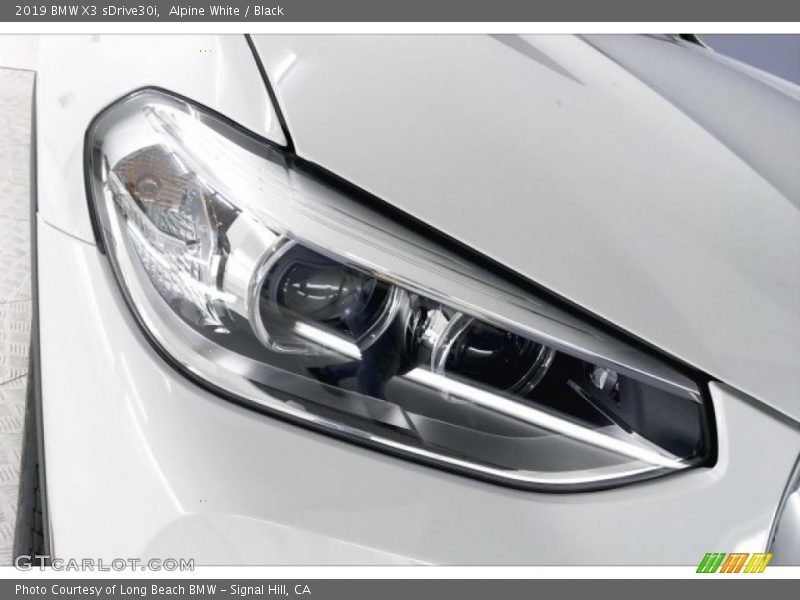 Alpine White / Black 2019 BMW X3 sDrive30i