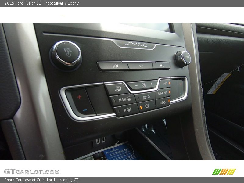 Ingot Silver / Ebony 2019 Ford Fusion SE