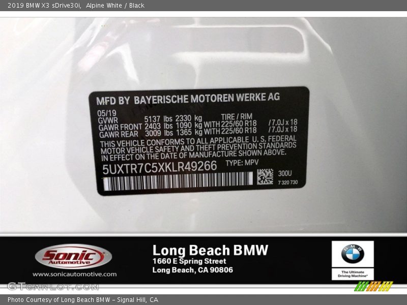 Alpine White / Black 2019 BMW X3 sDrive30i