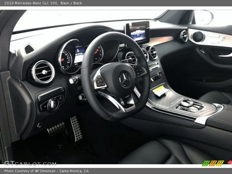Black / Black 2019 Mercedes-Benz GLC 300