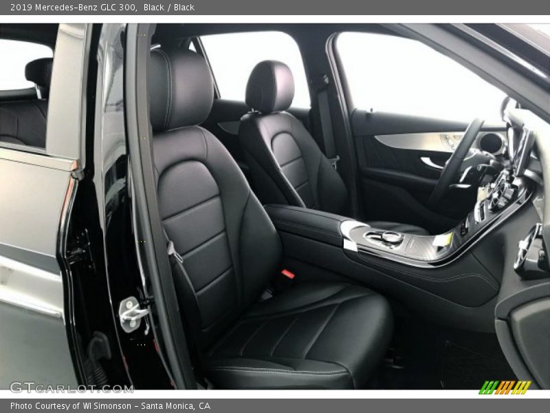 Black / Black 2019 Mercedes-Benz GLC 300