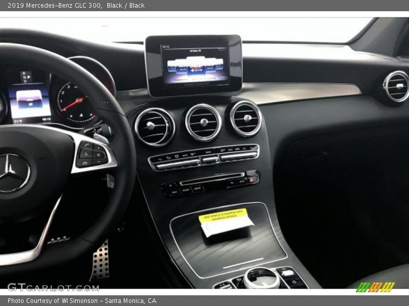 Black / Black 2019 Mercedes-Benz GLC 300