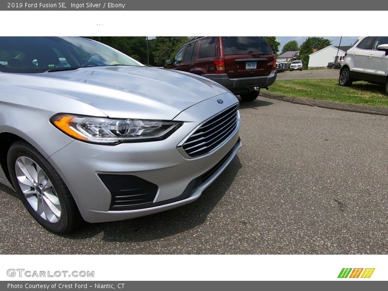 Ingot Silver / Ebony 2019 Ford Fusion SE