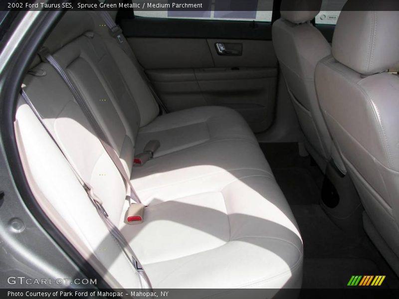 Spruce Green Metallic / Medium Parchment 2002 Ford Taurus SES
