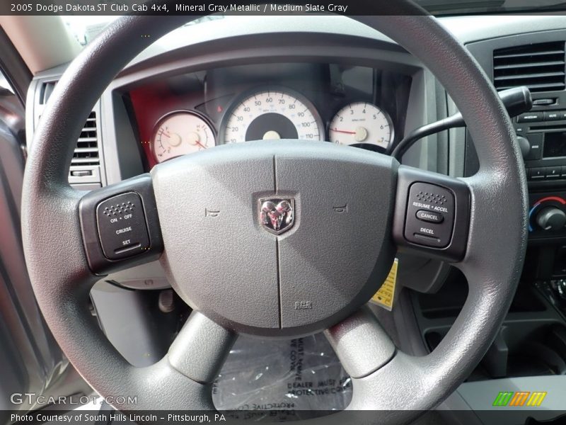 Mineral Gray Metallic / Medium Slate Gray 2005 Dodge Dakota ST Club Cab 4x4