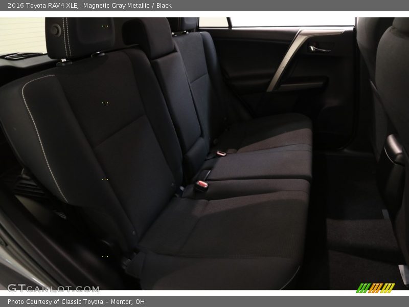 Magnetic Gray Metallic / Black 2016 Toyota RAV4 XLE