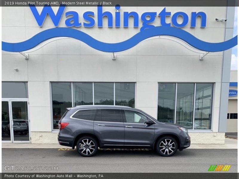 Modern Steel Metallic / Black 2019 Honda Pilot Touring AWD